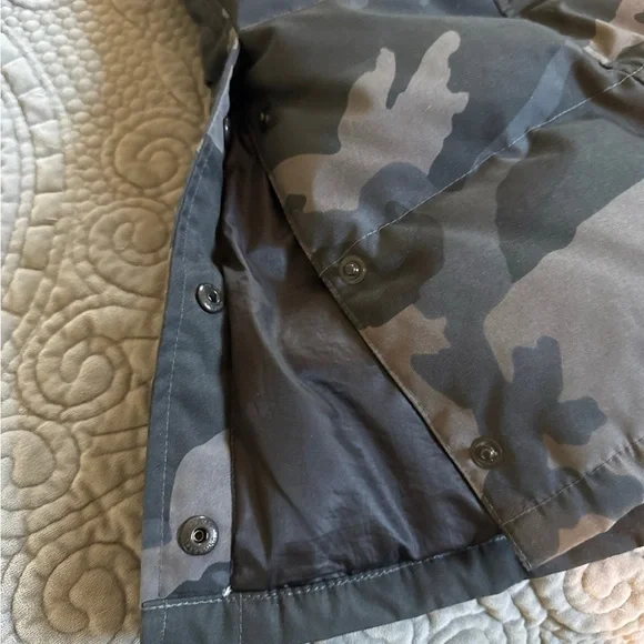 Canada Goose Camouflage Puffer Jacket with Fur Hood - Picture 5 of 8